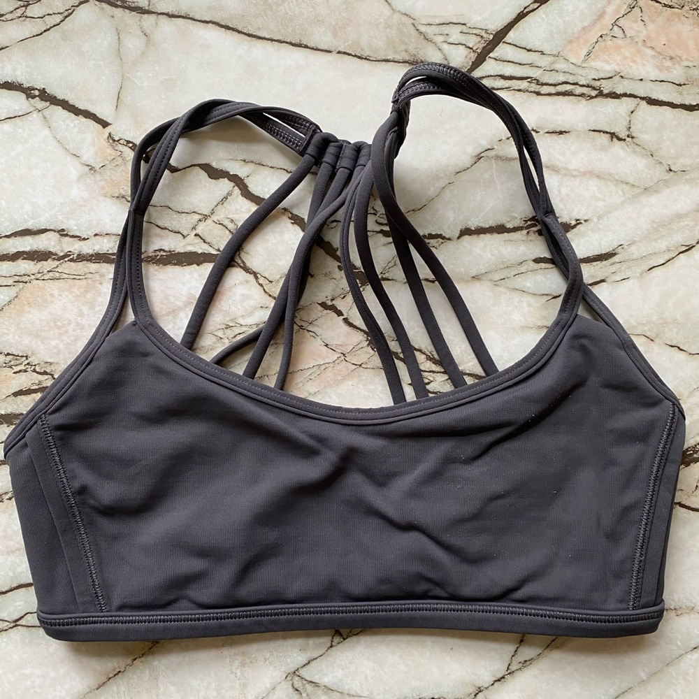 Lululemon Lighten Up Bra